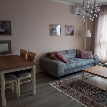 Private Apartments In White Rock Castle Μπαλτσίκ Εξωτερικό φωτογραφία