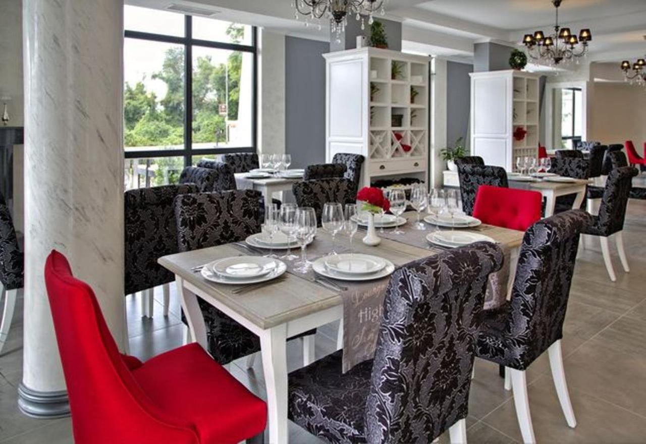 Private Apartments In White Rock Castle Μπαλτσίκ Εξωτερικό φωτογραφία