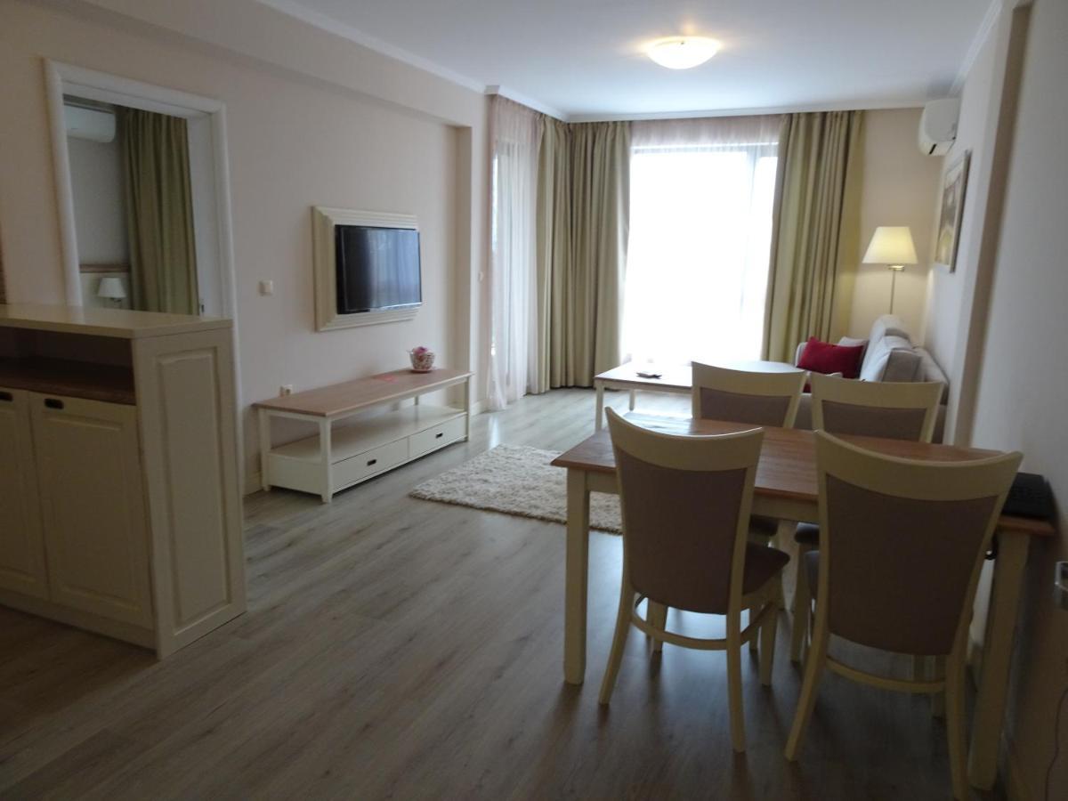 Private Apartments In White Rock Castle Μπαλτσίκ Εξωτερικό φωτογραφία