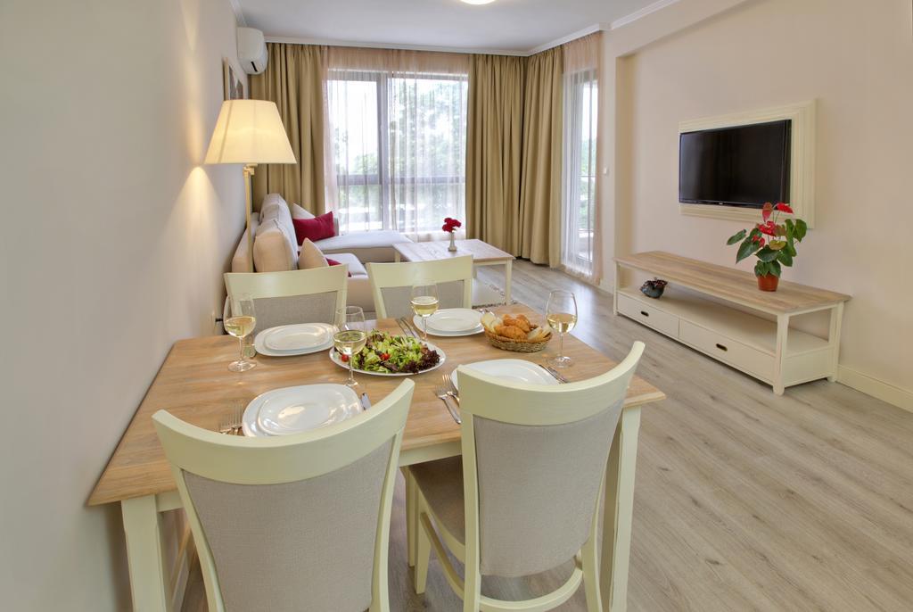 Private Apartments In White Rock Castle Μπαλτσίκ Δωμάτιο φωτογραφία