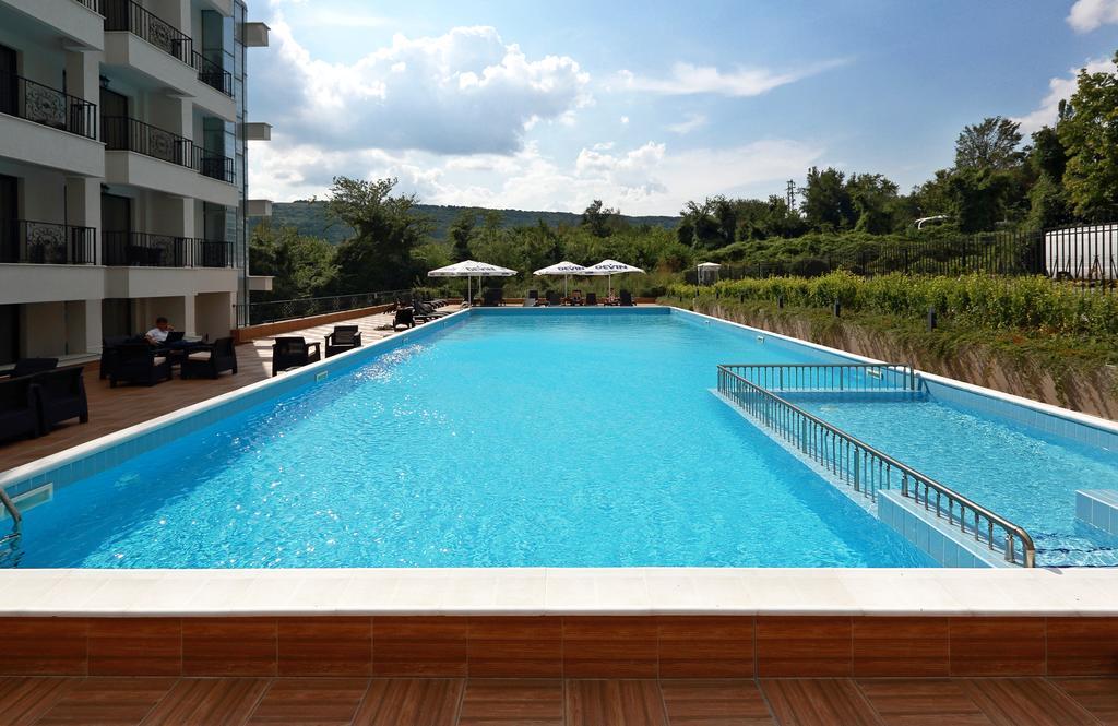 Private Apartments In White Rock Castle Μπαλτσίκ Εξωτερικό φωτογραφία